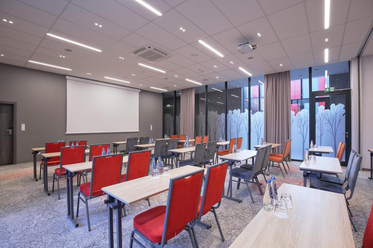 ורוצלב Active Hotel מראה חיצוני תמונה