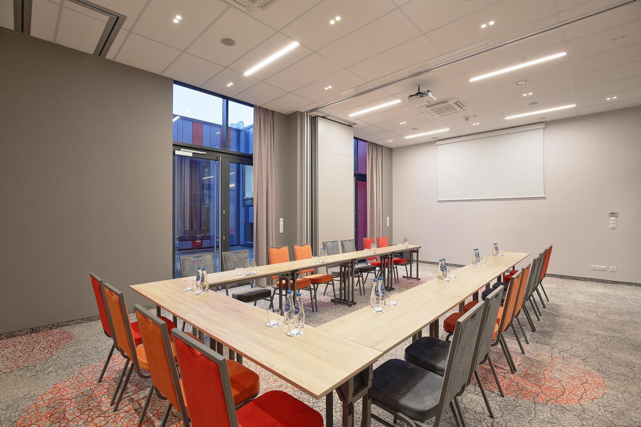 ורוצלב Active Hotel מראה חיצוני תמונה